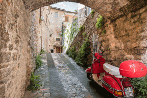moped in town villa Palombara umbria